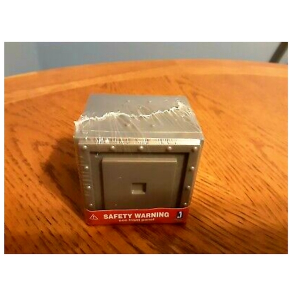 New, Factory Sealed: ROBLOX Series 1 Mystery Pack (Silver Cube). Figure & Code - Picture 4 of 5